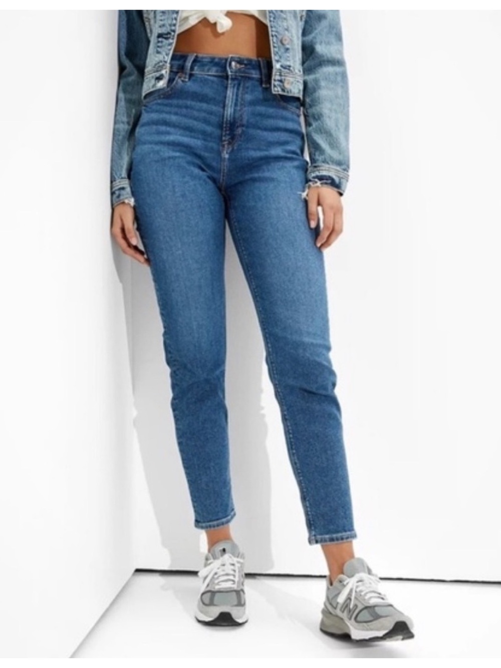 American Eagle Outfitters Mid-Rise Straight Leg Blue Jeans